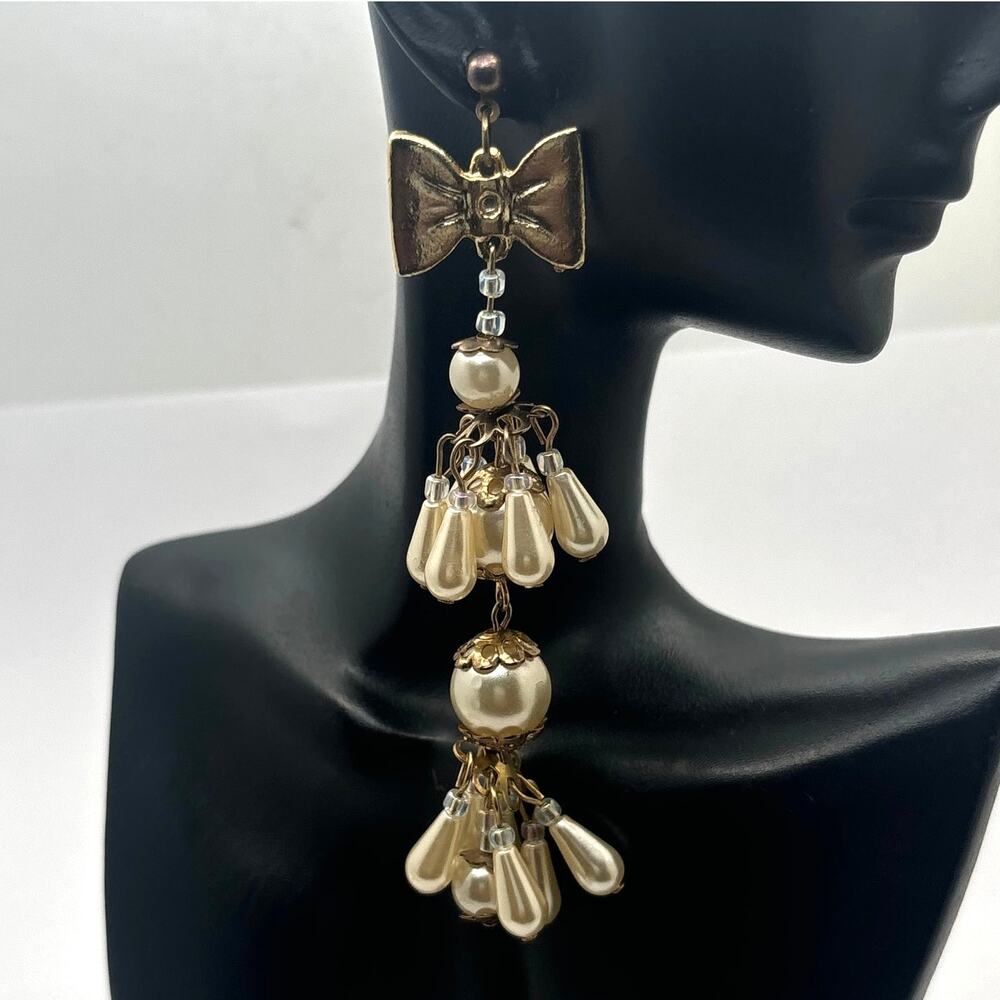 Vintage Pearl & Gold Bow Earrings